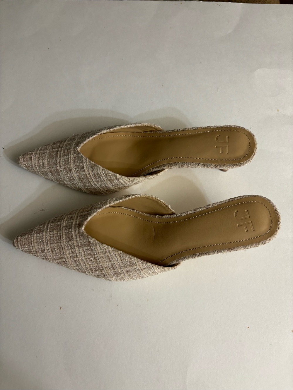 J F Neutral Tweed Pointed-Toe Mule in Beige & Cream with Silver Sparkles Size 7 - Picture 3 of 8